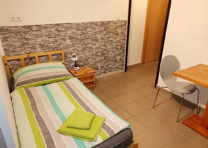 Prem Alojamento de Acomodação e Pequeno-almoço 3*