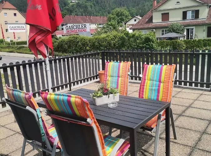 Alojamento de Acomodação e Pequeno-almoço Prem Kapfenberg